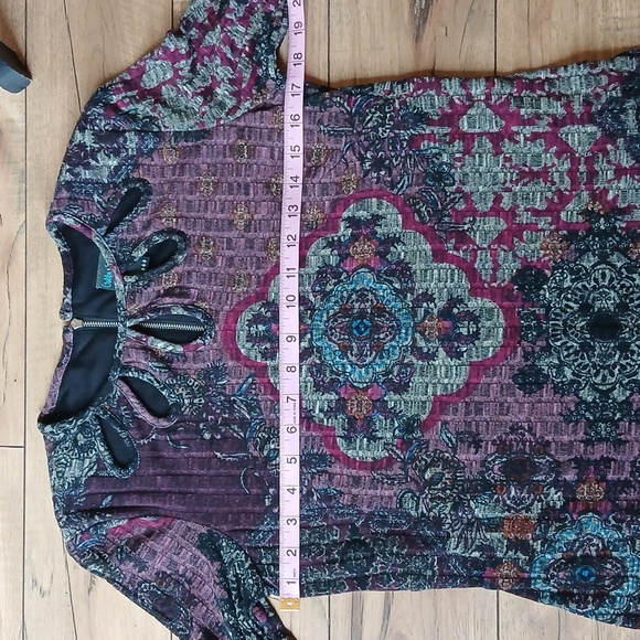 Gabby Skye Boho Multicolor Printed Knee-Length Dress. Size 4 - Picture 15 of 17